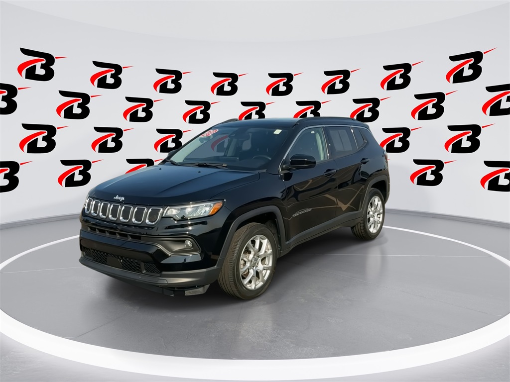 2022 Jeep Compass Latitude Lux photo 2