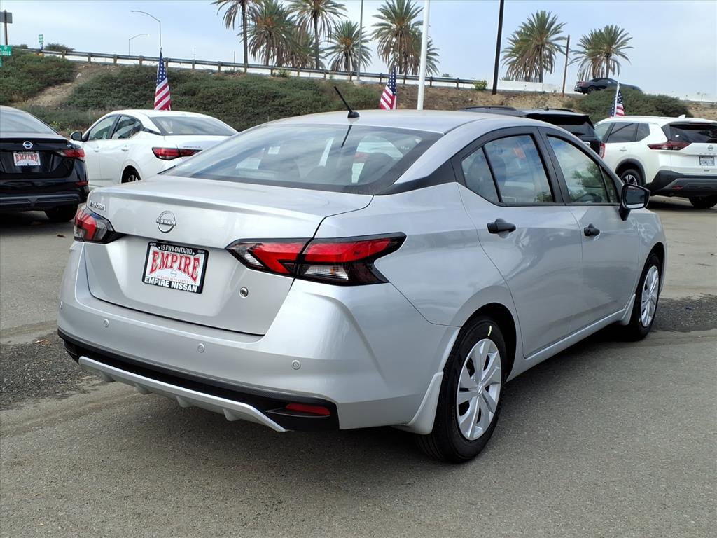 2025 Nissan Versa S photo 2