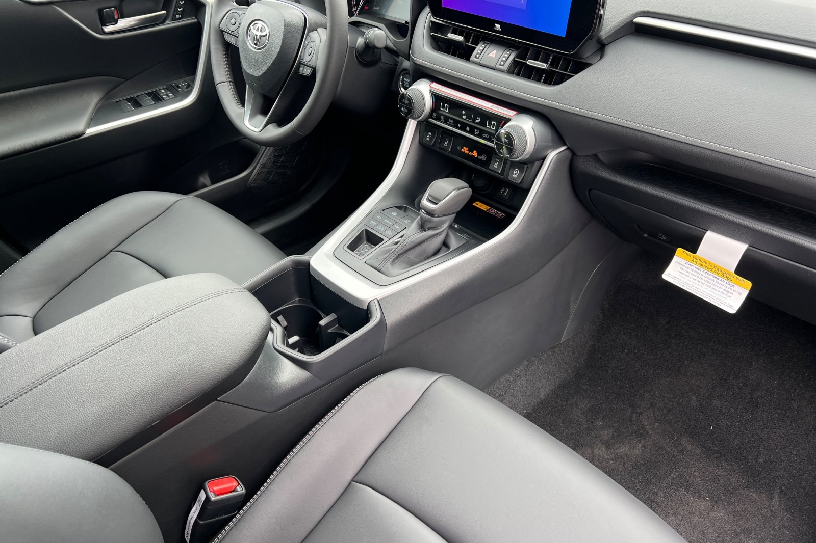 2025 Toyota RAV4 XLE Premium photo 18
