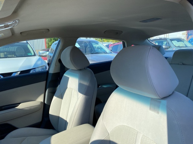 2016 Kia Optima LX photo 11