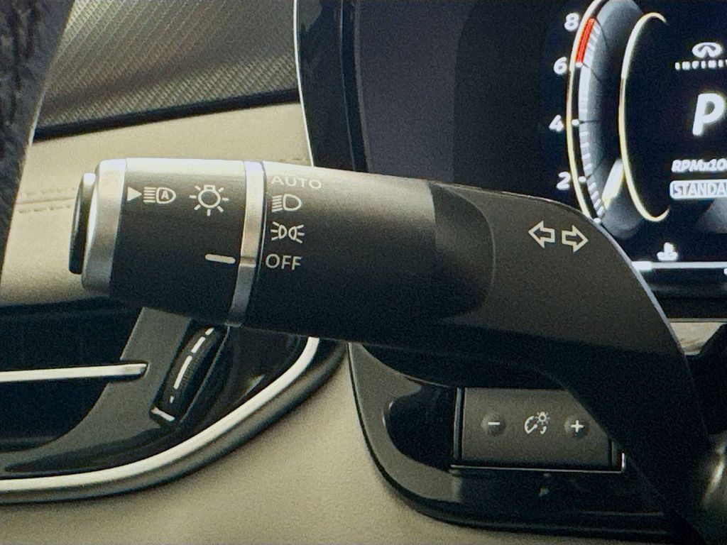 2026 Infiniti QX60 Luxe photo 12
