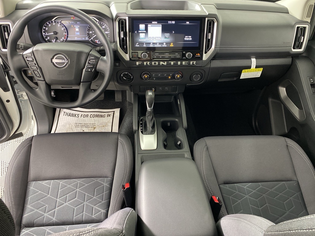 2025 Nissan Frontier SV photo 15