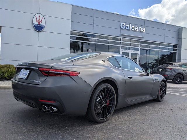 2024 Maserati Granturismo Modena photo 3