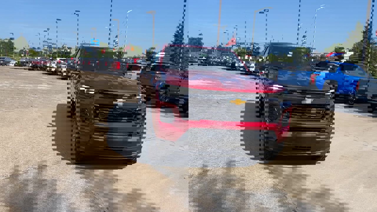 2026 Chevrolet Colorado LT photo 3