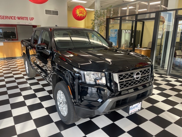 Used 2022 Black Nissan SV image 1