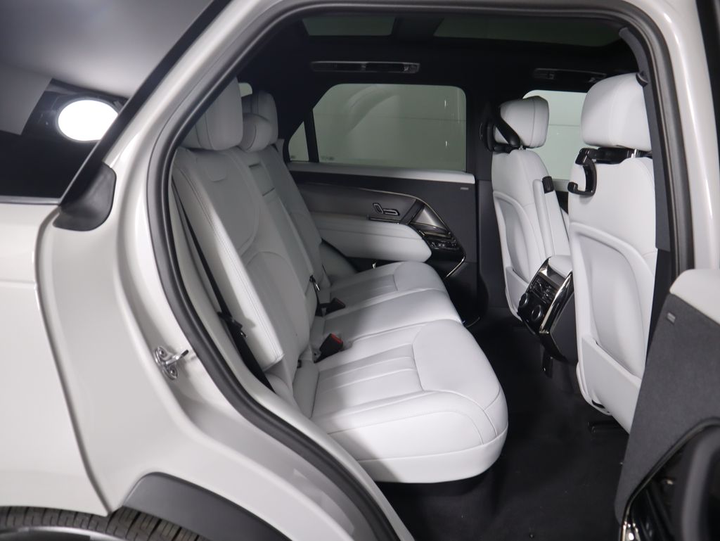 2025 Land Rover Range Rover Sport SE photo 20