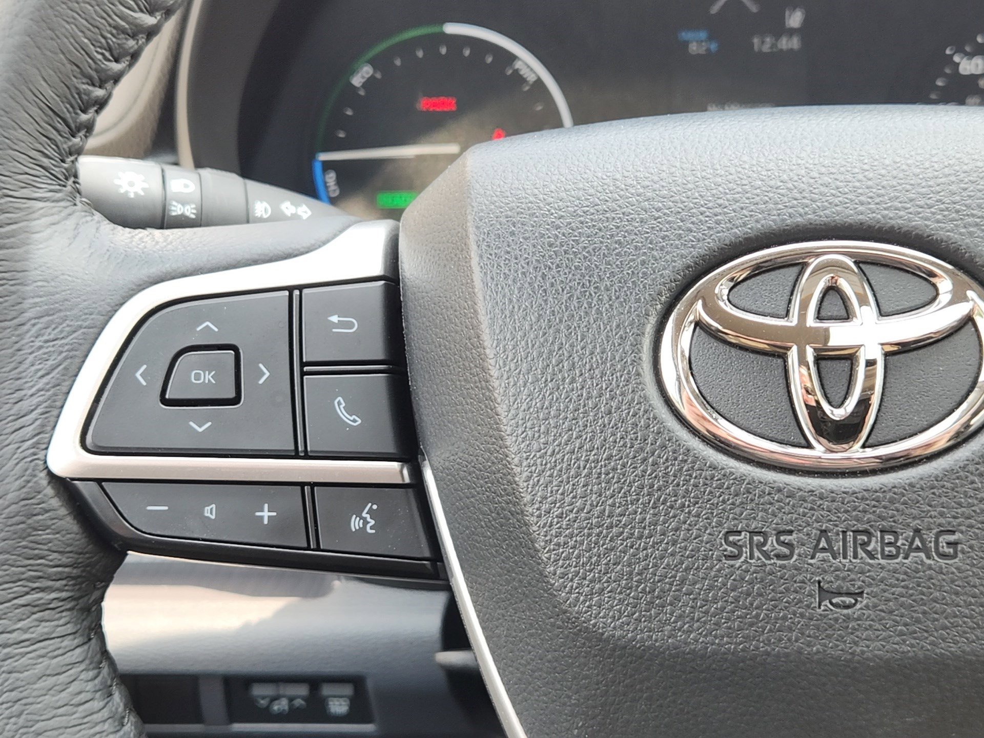 2023 Toyota Sienna XLE photo 19