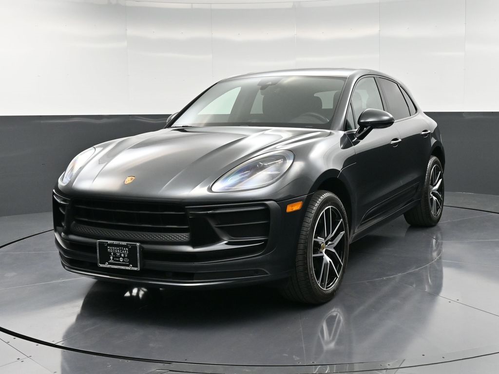 2022 Porsche Macan Base's photo