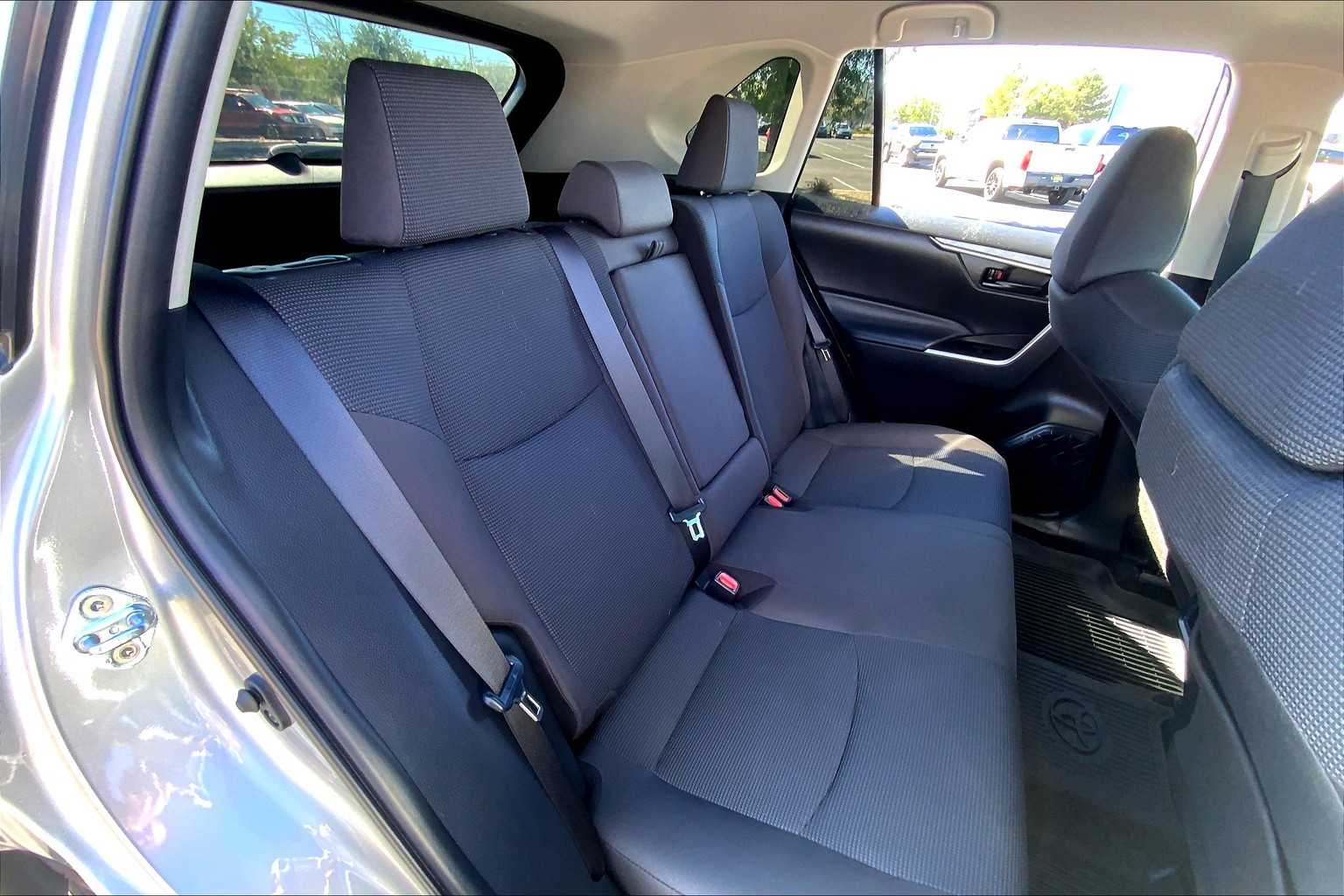 2025 Toyota RAV4 LE photo 17