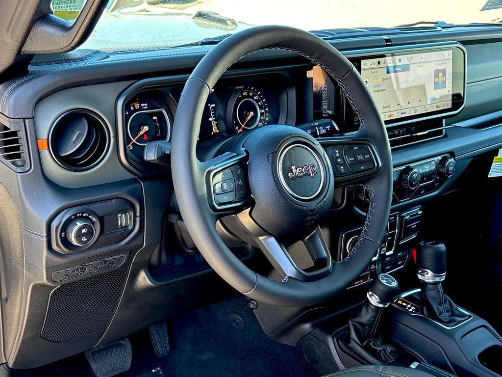 2025 Jeep Gladiator Mojave photo 6