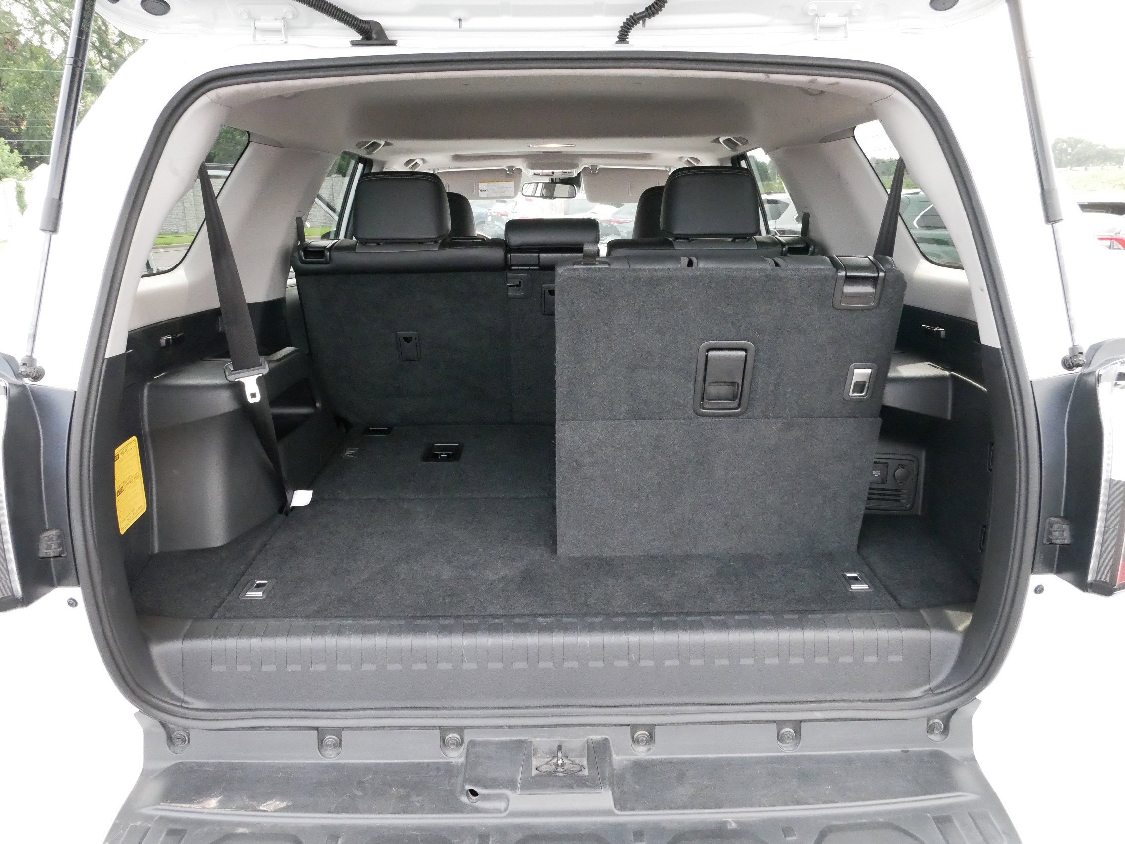 2024 Toyota 4Runner SR5 Premium photo 17