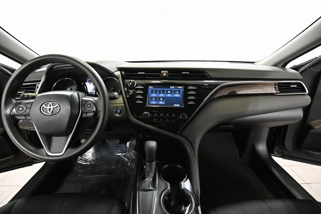 2019 Toyota Camry L photo 2