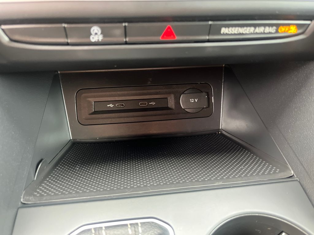2022 Volkswagen Atlas Cross Sport SE photo 13