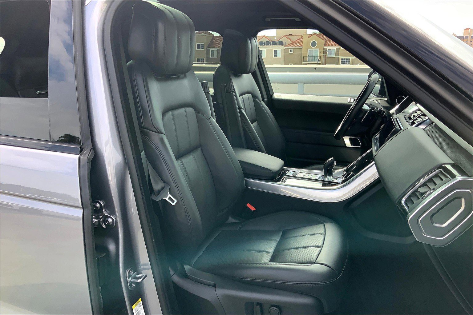 2022 Land Rover Range Rover Sport HSE photo 5
