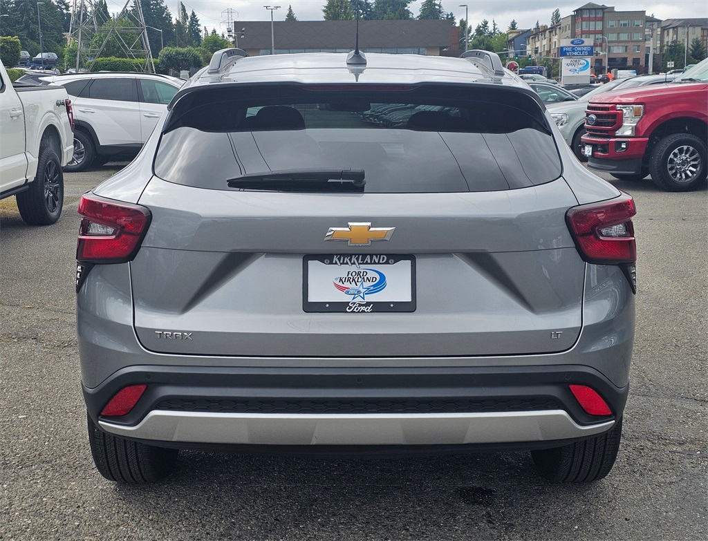 2024 Chevrolet Trax LT photo 6
