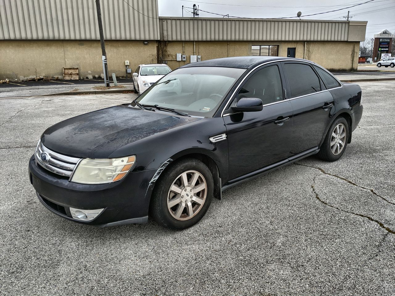 2008 Ford Taurus SEL's photo