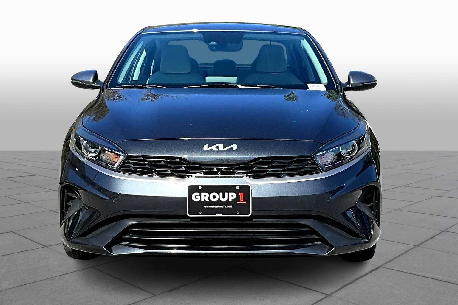 2023 Kia Forte LXS photo 3