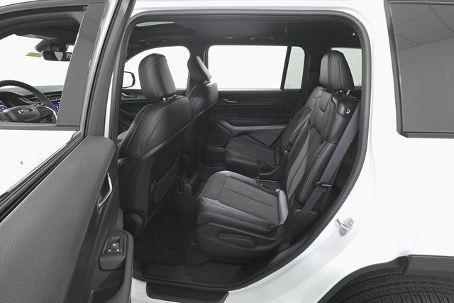 2025 Jeep Grand Cherokee Altitude X photo 22