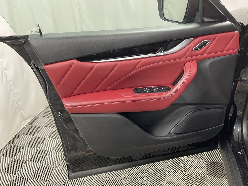 2022 Maserati Levante GT photo 21