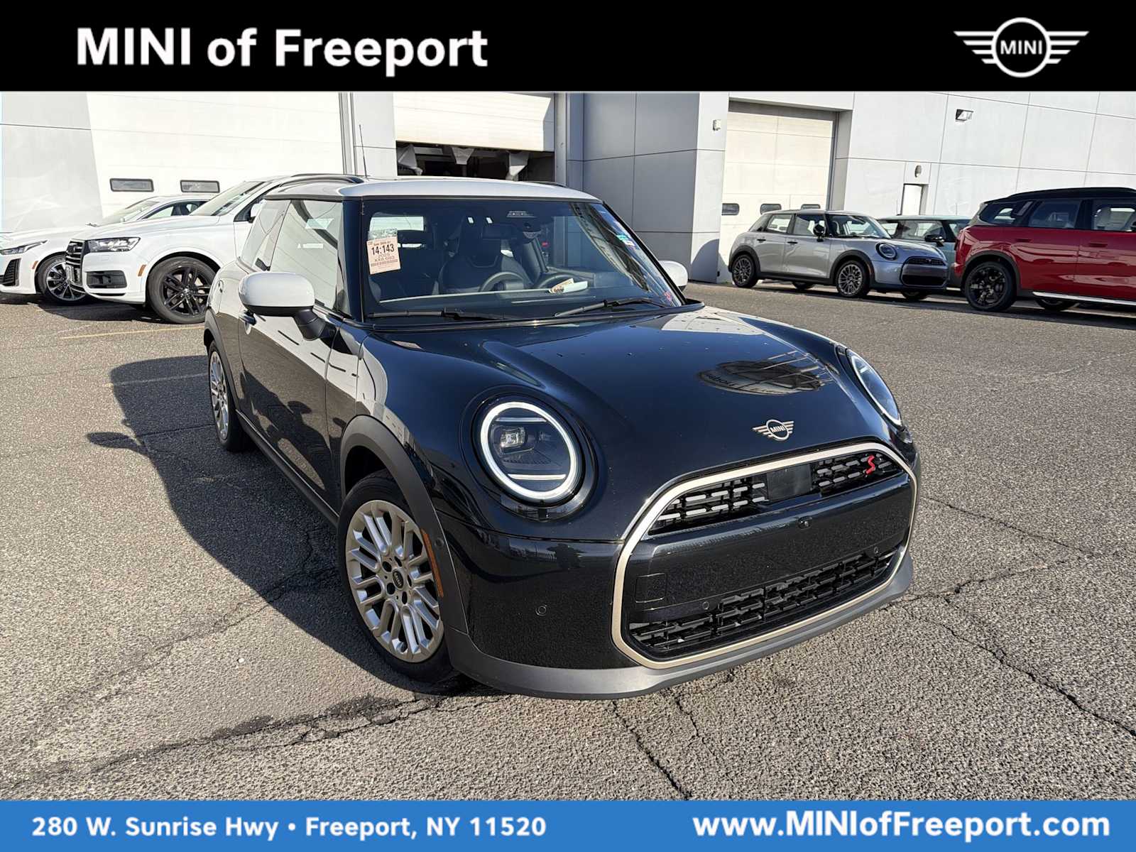 2025 MINI Hardtop 2 Door S's photo