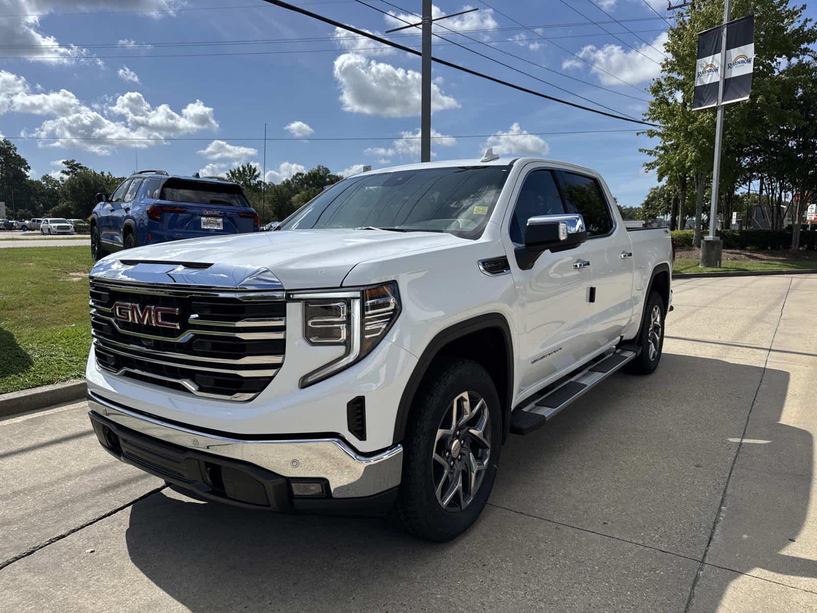 2025 Gmc Sierra 1500 SLT photo 3
