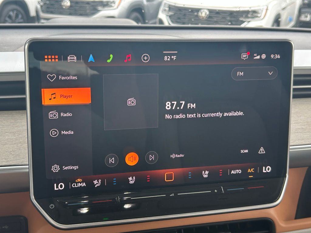 2025 Volkswagen ID. Buzz Pro Plus photo 10