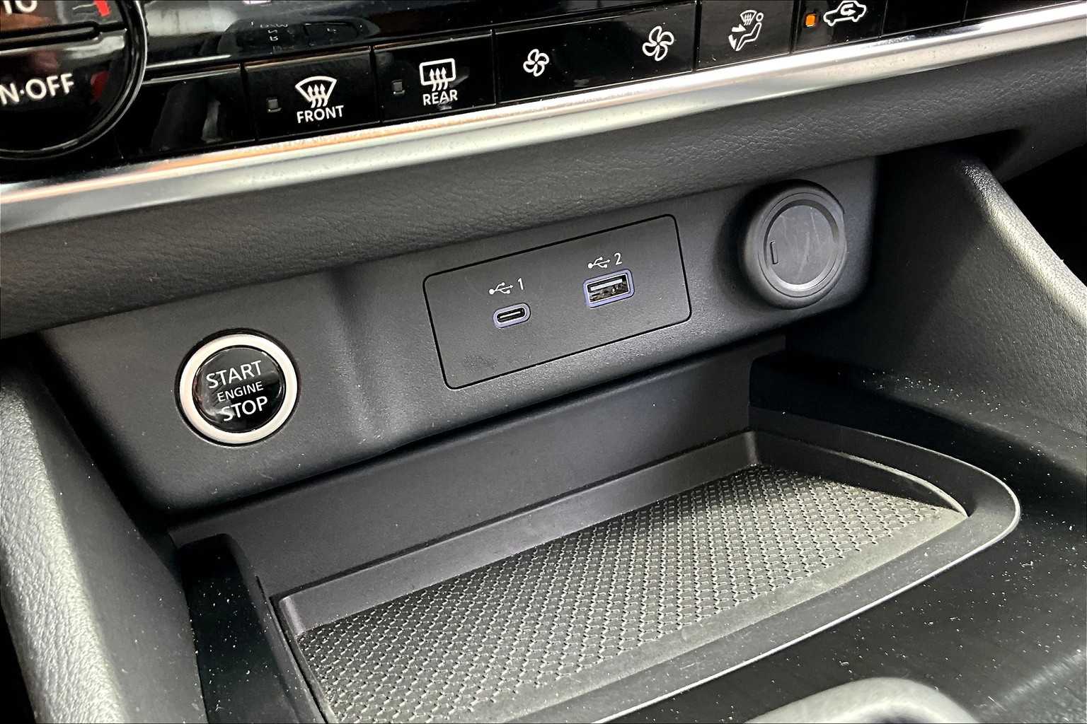 2023 Nissan Rogue SV photo 30