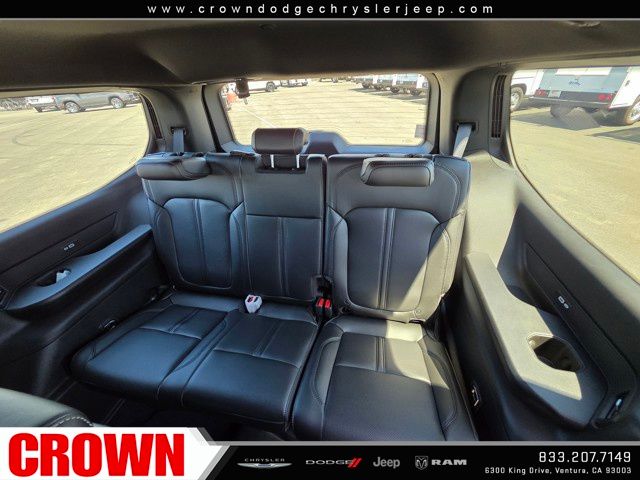 2025 Jeep Wagoneer Base photo 14