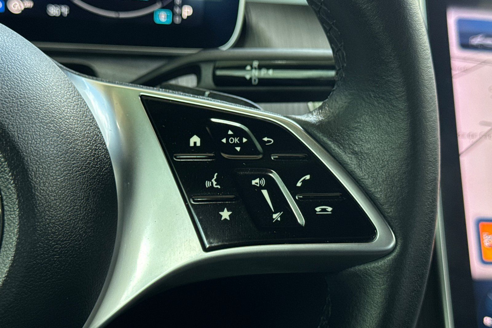 2022 Mercedes Benz C 300 photo 25