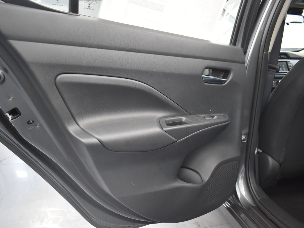 2025 Nissan Versa 1.6 SV photo 15