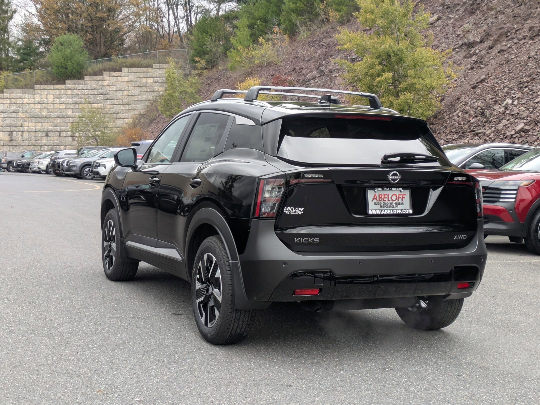 2026 Nissan Kicks SV photo 3