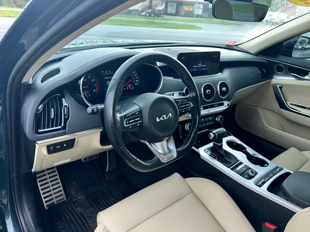 2022 Kia Stinger GT1 photo 8