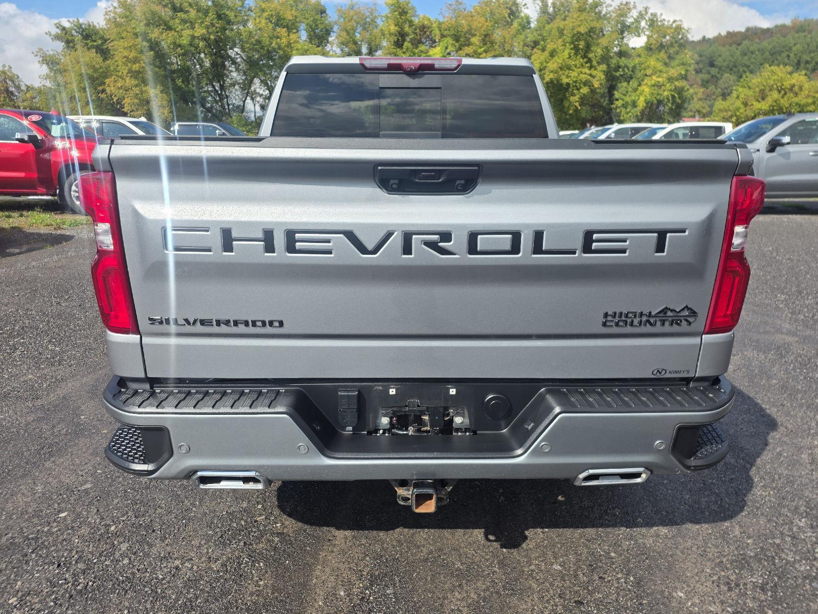 2023 Chevrolet Silverado 1500 High Country photo 4