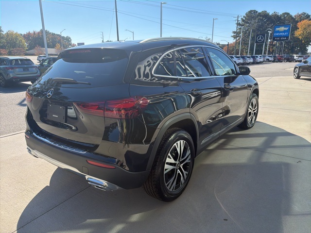 2025 Mercedes Benz GLA 250 photo 2