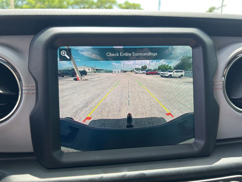 2022 Jeep Gladiator High Altitude photo 14