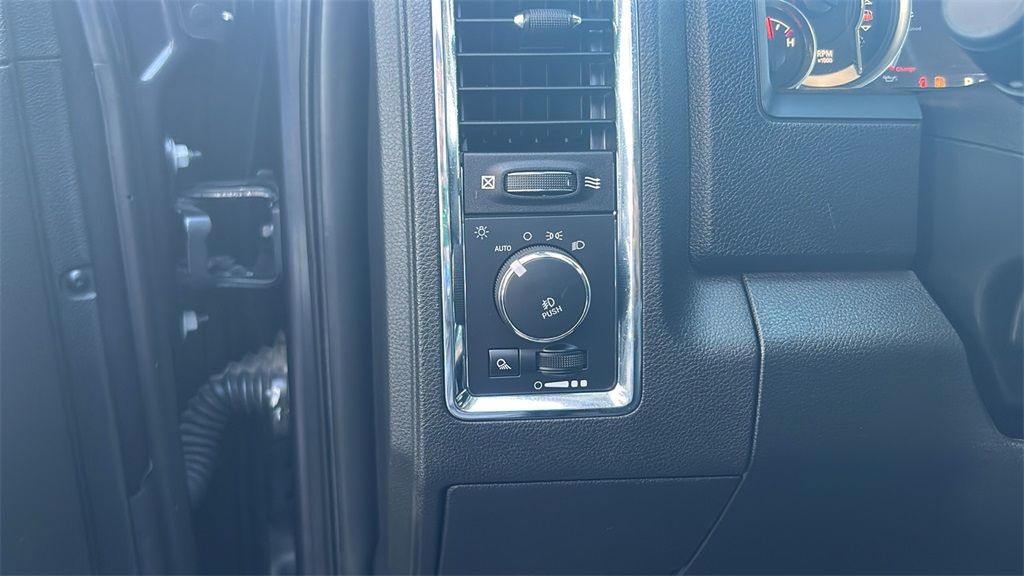2018 Ram 1500 Laramie photo 15