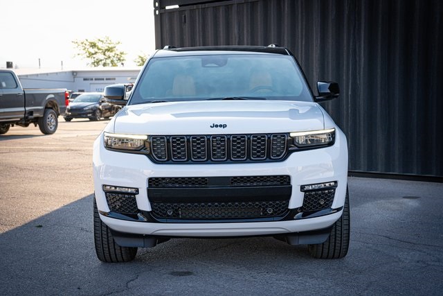 2025 Jeep Grand Cherokee L Summit Reserve photo 3