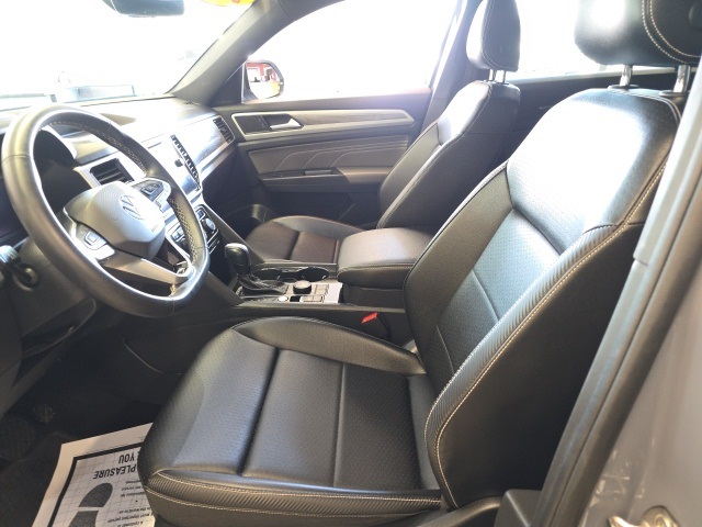 2022 Volkswagen Atlas Cross Sport V6 SE Technology photo 15