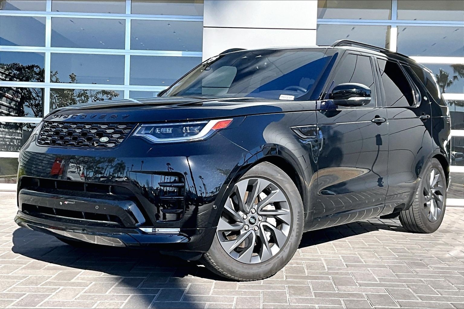 2023 Land Rover Discovery S R Dynamic