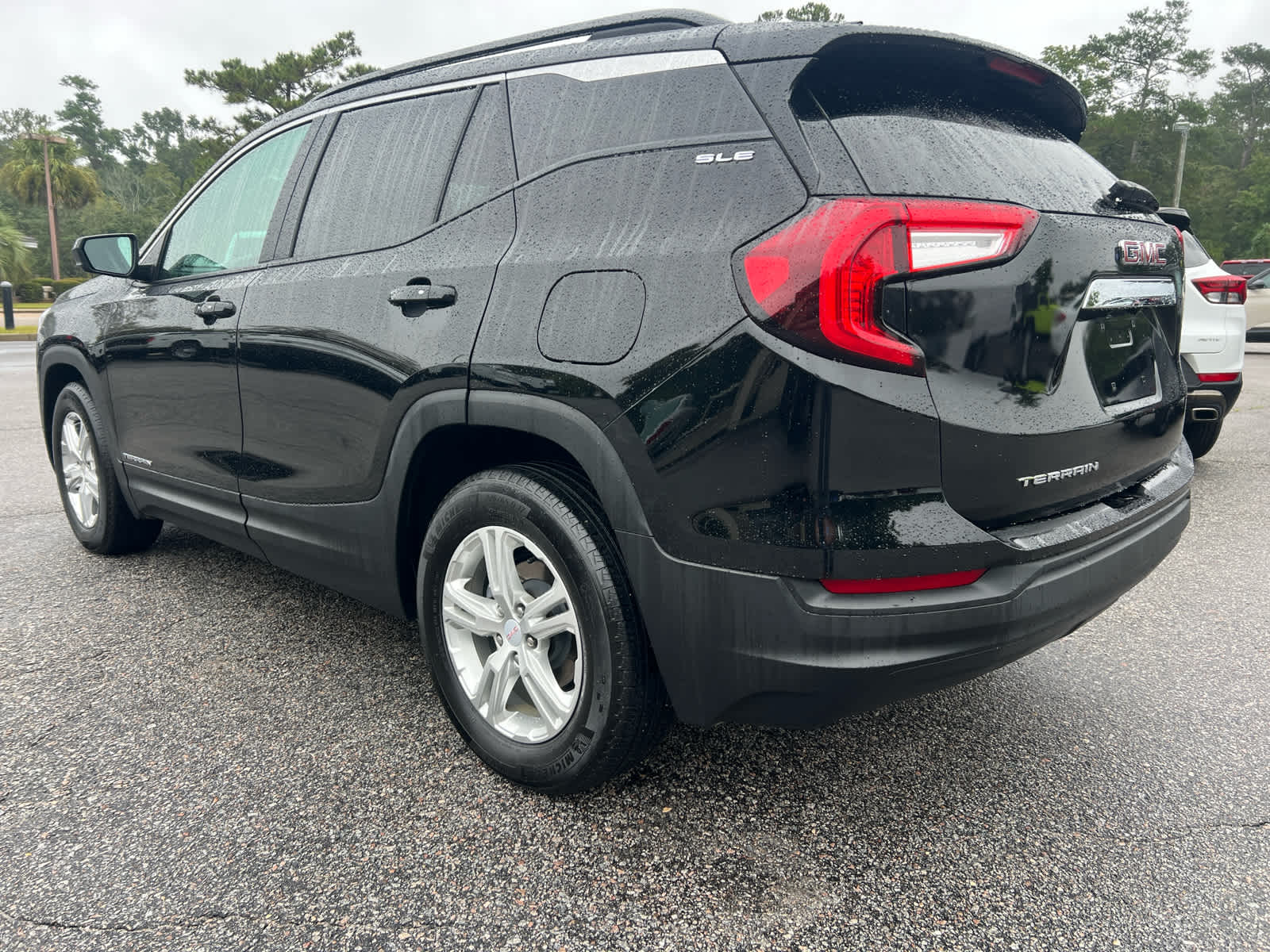 2022 Gmc Terrain SLE photo 2