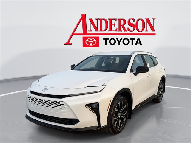 2026 Toyota Crown Signia XLE's photo