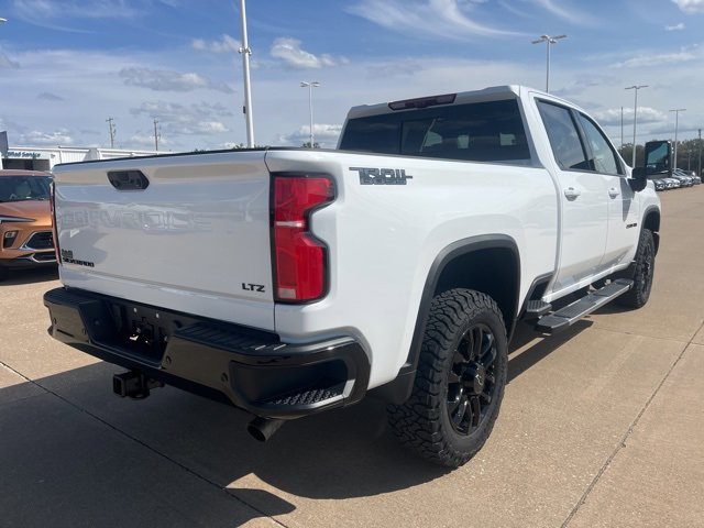2025 Chevrolet Silverado 2500HD photo 4