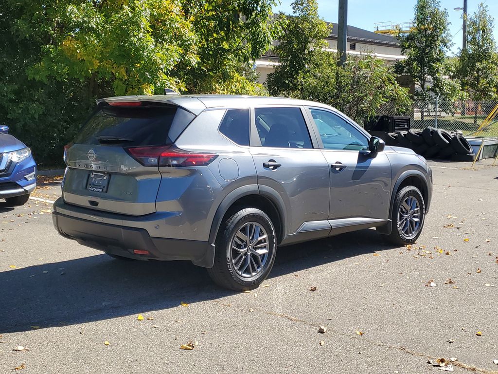 2024 Nissan Rogue S photo 2
