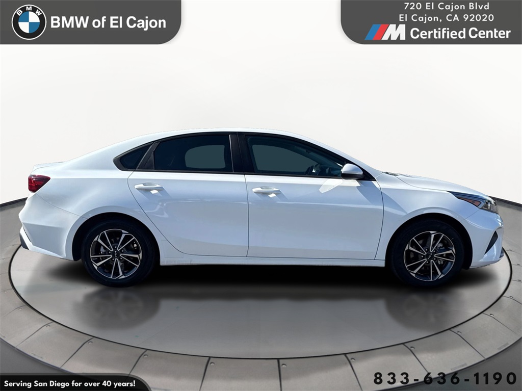 2023 Kia Forte LXS photo 4