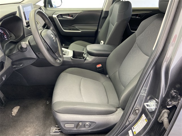2024 Toyota RAV4 XLE photo 20