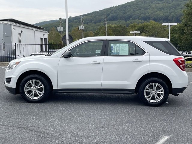 2017 Chevrolet Equinox LS photo 4