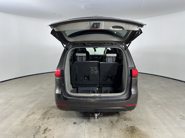2017 Kia Sedona LX photo 9