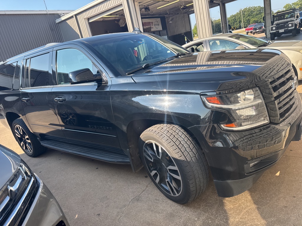 2018 Chevrolet Suburban Premier photo 3