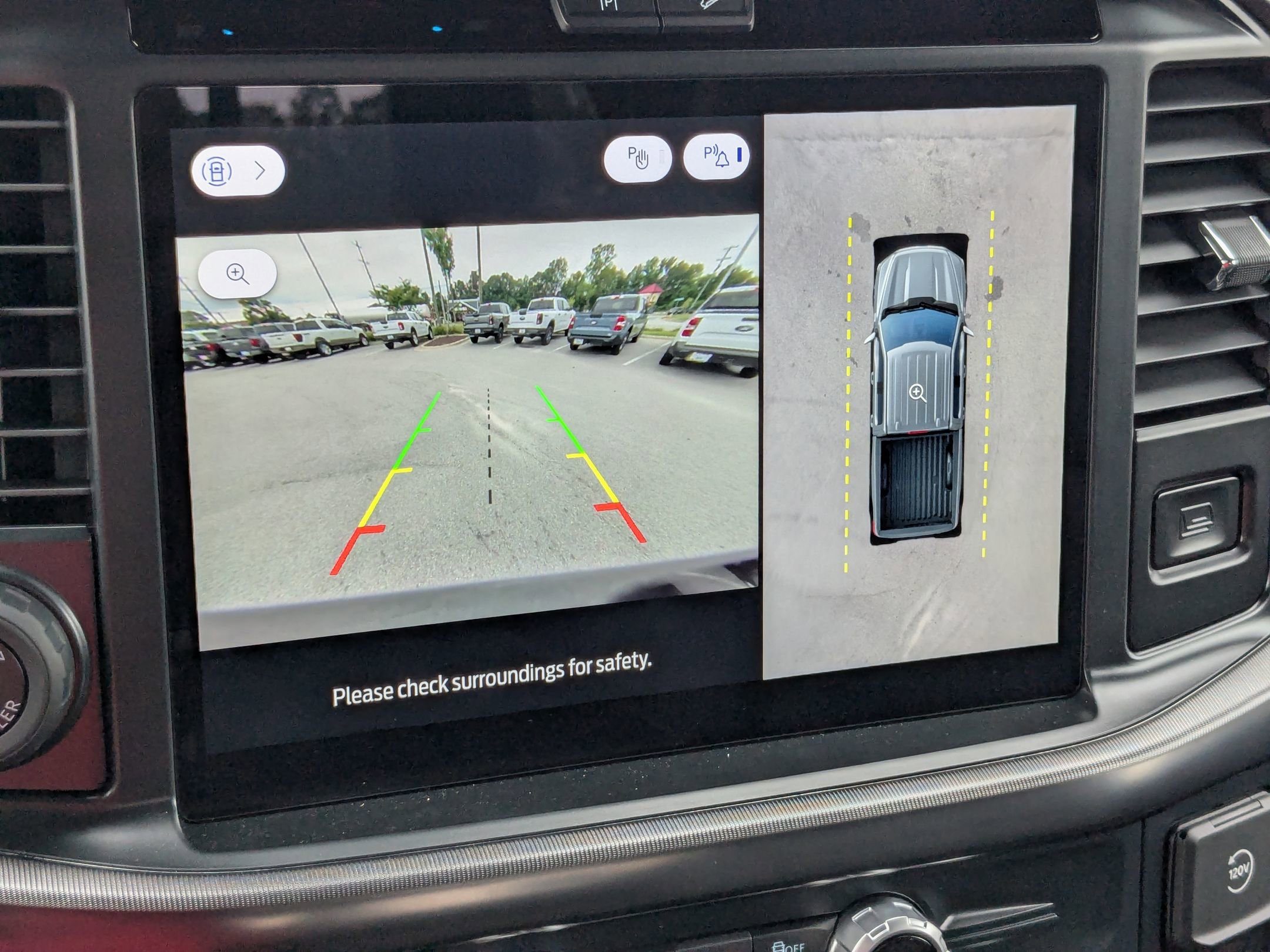 2025 Ford F-150 Lariat photo 24