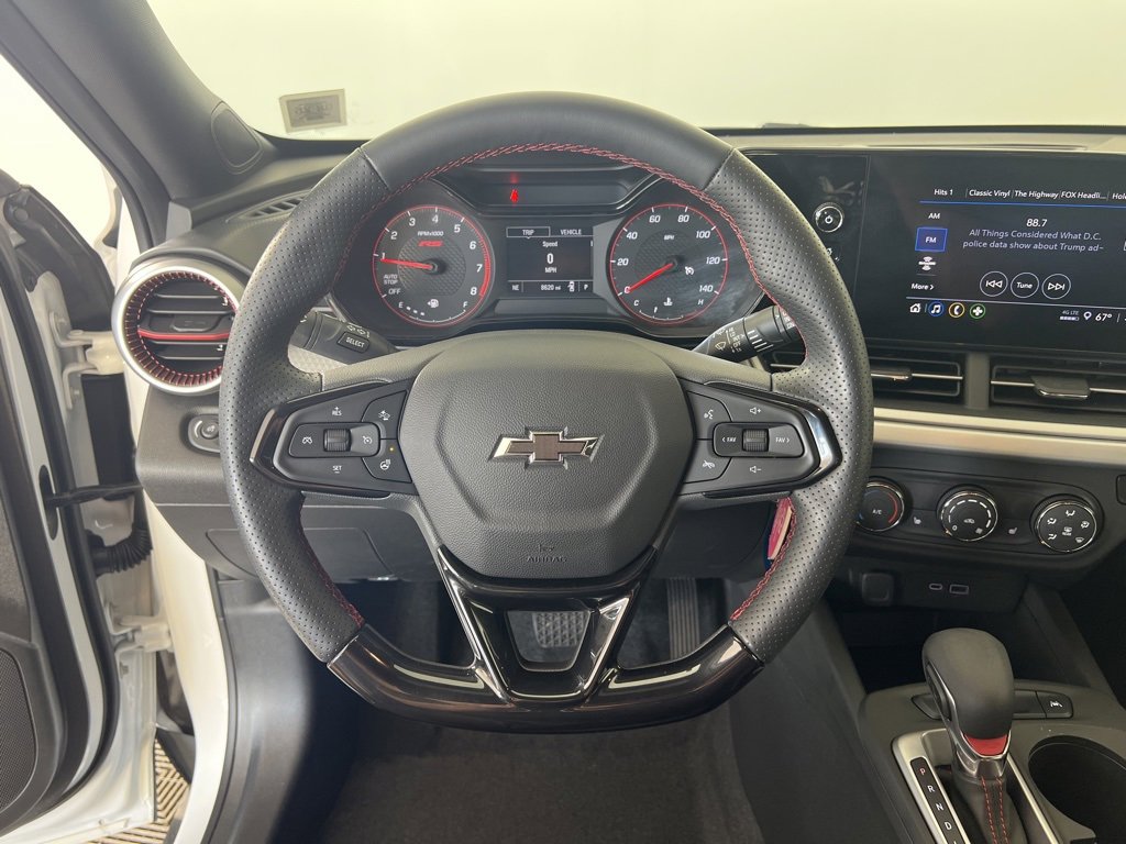 2025 Chevrolet Trax photo 6
